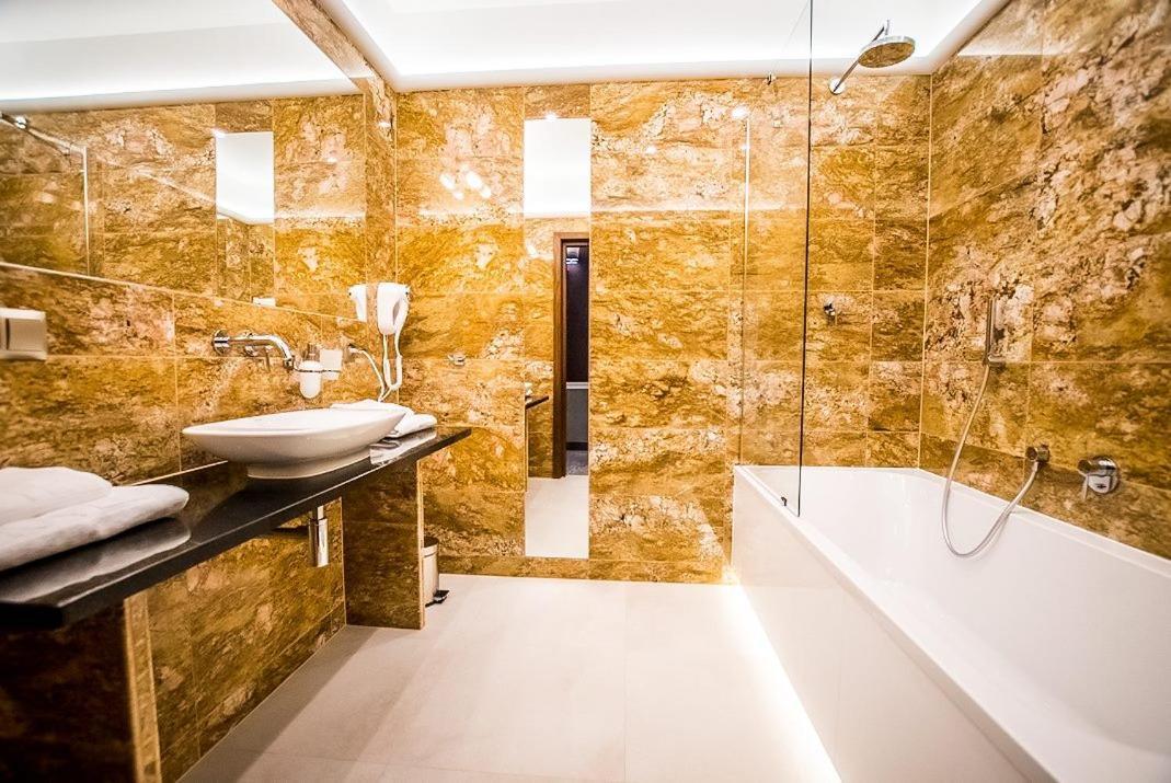 Hotel Palac Poledno Chambre photo