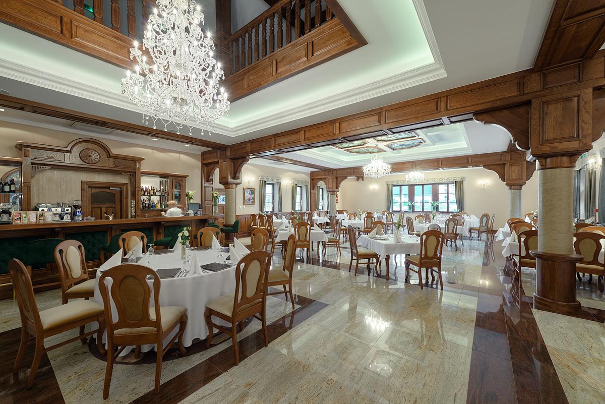 Hotel Palac Poledno Extérieur photo