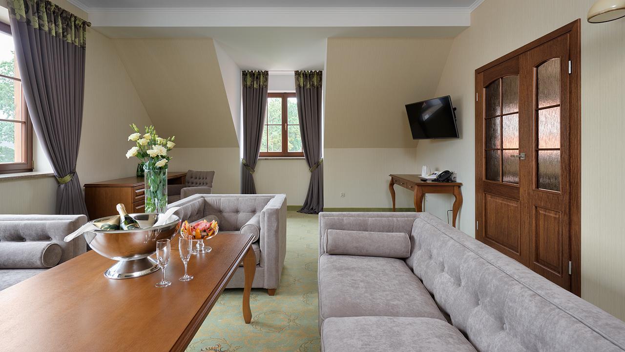 Hotel Palac Poledno Extérieur photo